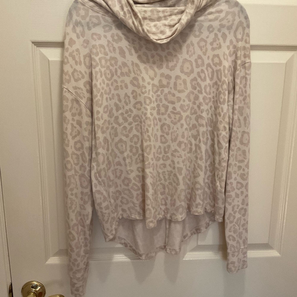 ❤️ 4 for $20 Splendid Sweater